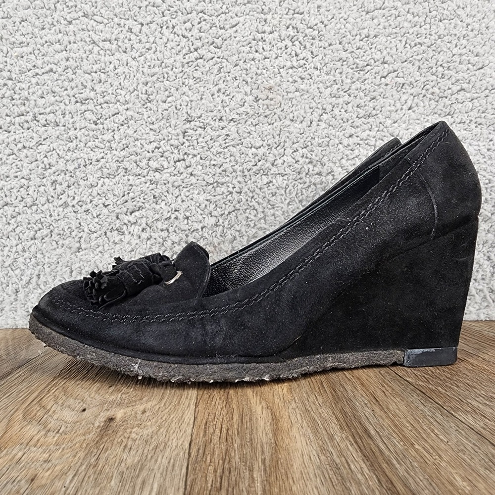 Stuart Weitzman‎ 7.5 Black Suede Tassel Wedge Loafers Classic Comfortable - Picture 3 of 13